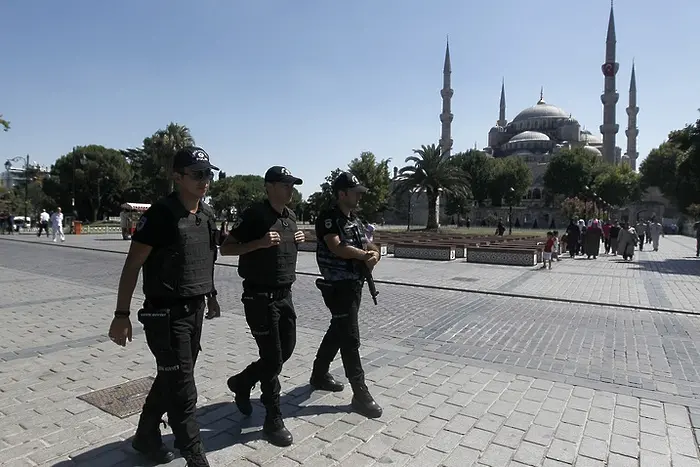 Турски военни аташета в Гърция и Босна изчезнаха