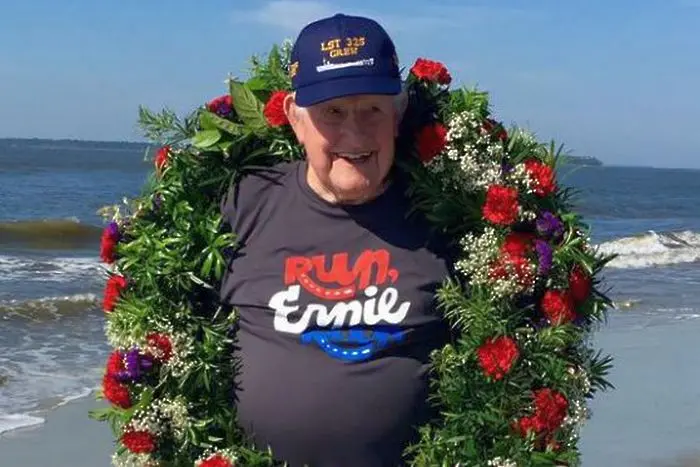 Ветеран от Втората световна война прекоси САЩ тичайки