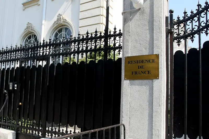 Френското посолство: Недостойни думи на Божидар Димитров!