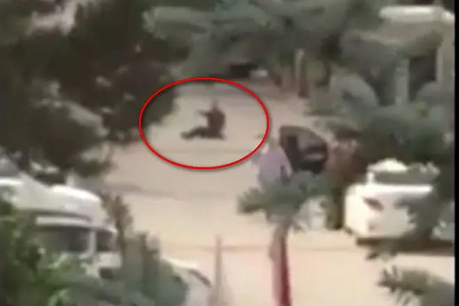 Ето как раняват нападател срещу израелското посолство в Анкара (ВИДЕО)