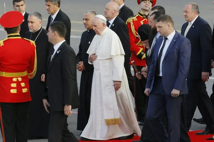 Папата призова Русия да зачита суверенните граници