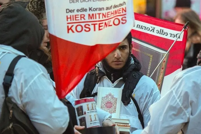Де Мезиер: В Германия няма място за ислямисти!