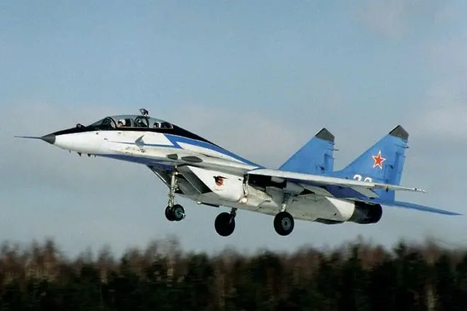 МиГ-29 излетя от 
