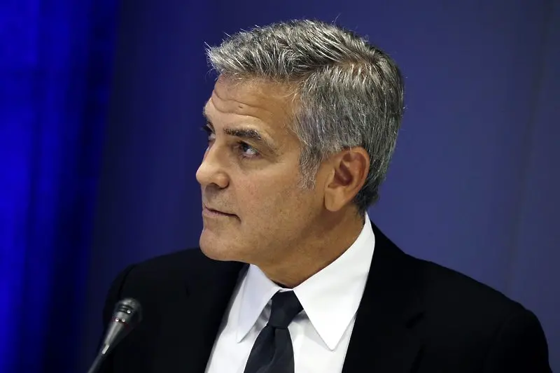 Джордж Клуни режисира минисериал по „Параграф 22“ на Джоузеф Хелър
