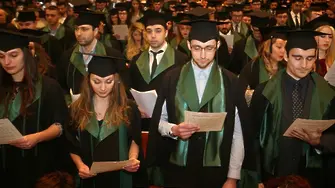 Випуск 2016 на Медицинския университет получи дипломите си