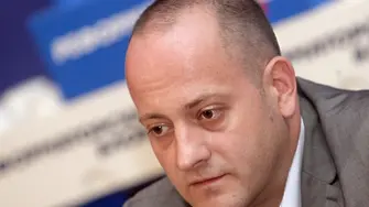 Радан Кънев подаде оставка като лидер на 