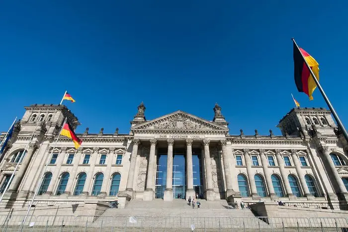 Спряха депутат от заседание в Бундестага, не е ваксиниран