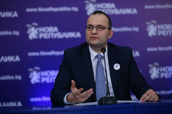 Мартин Димитров: Държавната петролна компания е грешка за 500 милиона лева