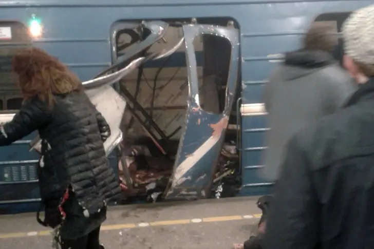 Ислямисти взривили метрото в Петербург