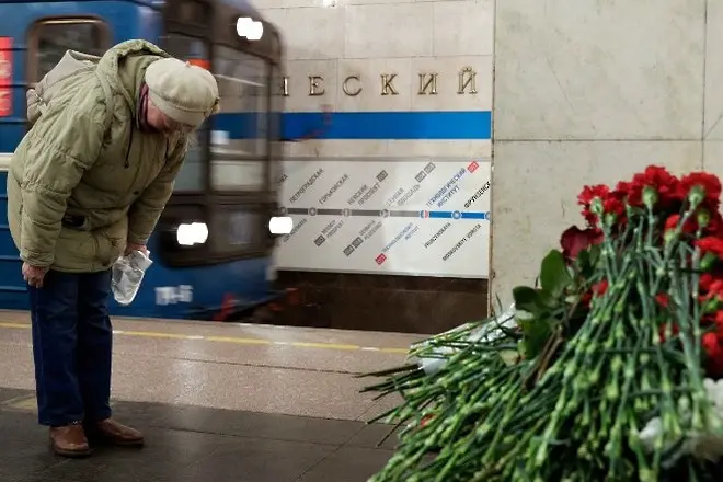 Случаен боец обезвредил бомбата в метрото на Петербург 