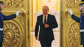 Путин пред Оливър Стоун: Не бих се изкъпал с гей