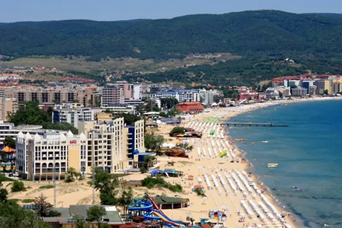 Браншът очаква 85% по-малко туристи на Черно море тази година