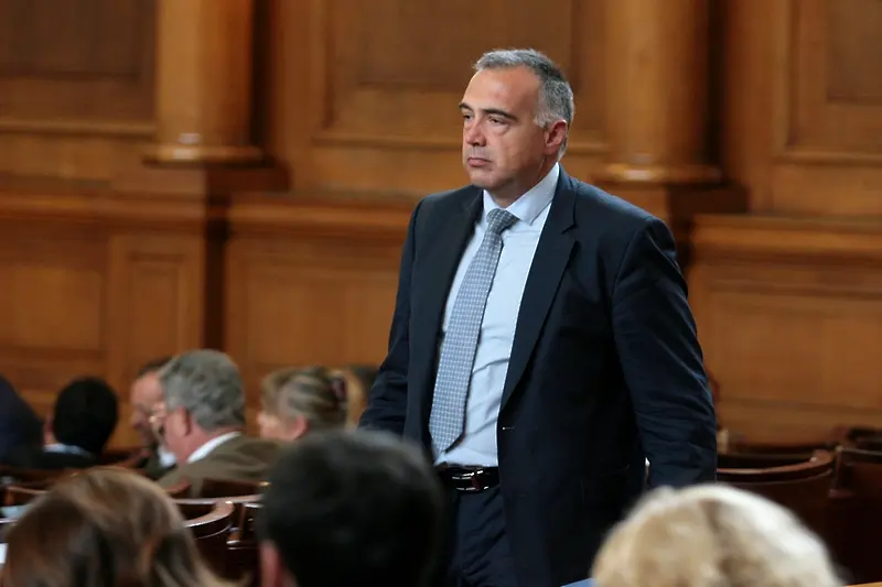 ГЕРБ подкрепи БСП за изслушване на Иван Гешев в парламента. Той ще пише и доклад