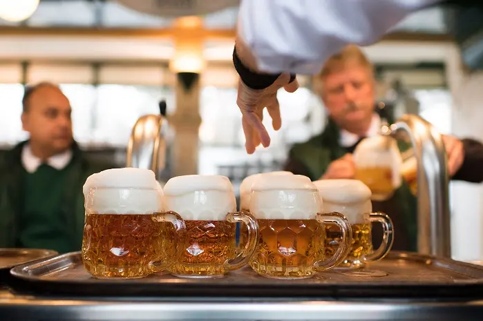 За 2017-а: средно 140 халби с бира изпива европеецът
