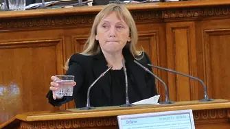 Елена Йончева: Оставката на Главчев е успех на демокрацията