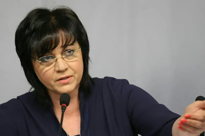 Корнелия Нинова обвини Борисов, че изпуска нещата извън контрол