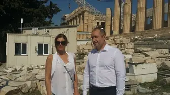 Радеви на Акропола (СНИМКИ)