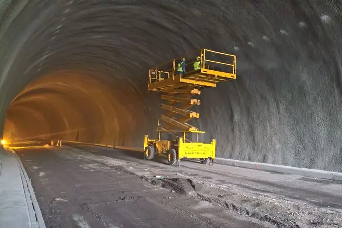 Ремонтът на тунел 