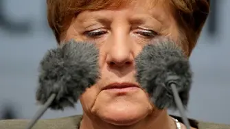 Меркел: Това, което прави Шрьодер, е ненормално
