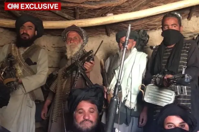 Въоръжава ли Русия талибаните?
