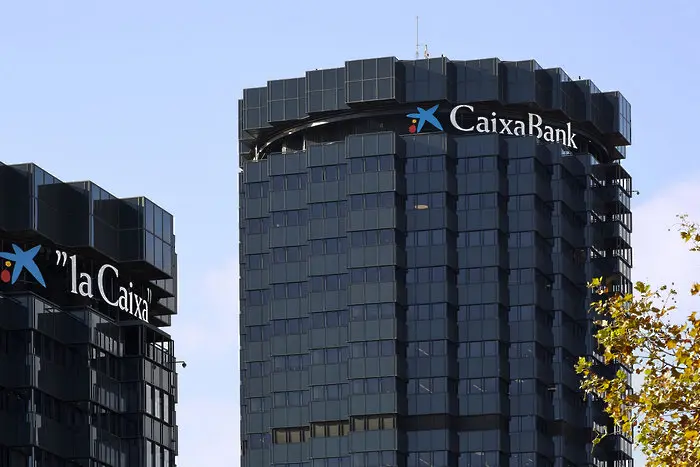 Каталунци прехвърлят банковите си сметки в други региони на Испания