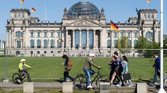 Германското правителство предлага парламентарни избори на 26 септември