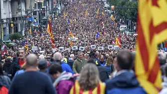 Ще успеят ли да гласуват каталунците на обявения за незаконен референдум?