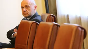 Дончев: Ще съкращаваме администрацията, но не е самоцел