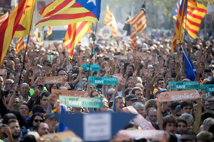 Каталуня обяви независимост. Мадрид ѝ отне автономията