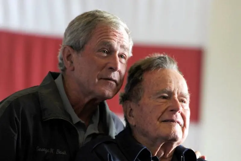 Президентите Буш: Тръмп е фукльо и безхаберник 