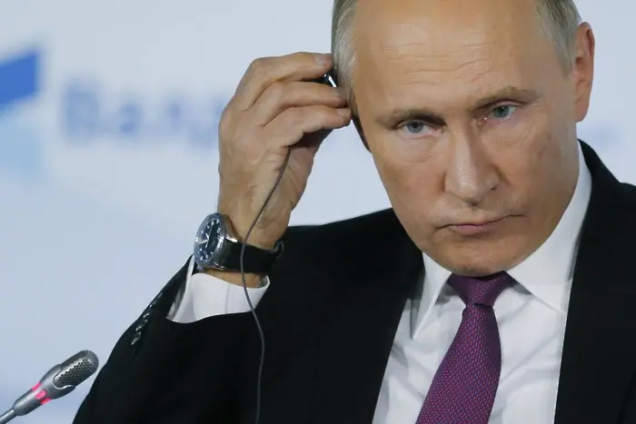 Десетки едновременни бомбени заплахи срещу Путин