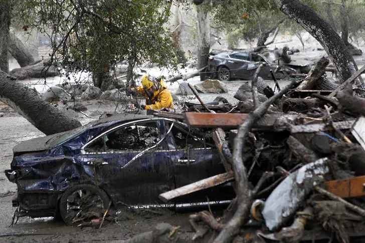 След бурята: кални свлачища отнеха живота на 13 души в САЩ
