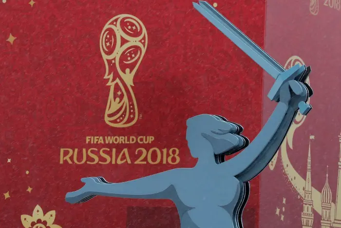 Футболният свят очаква жребия за световното в Русия
