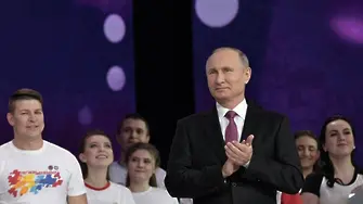 Путин направи подарък на работниците: Кандидатирам се