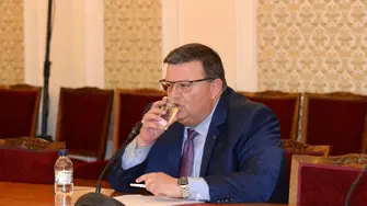 Цацаров пожела, депутатите изпълняват - викат пак Бойко Рашков