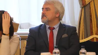 Александър Кашъмов: Прави се опит за путинизация на българското общество