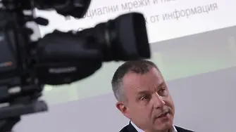 Парламентът изискал дипломата и документ за стажа на Кошлуков, търси как да го отстрани