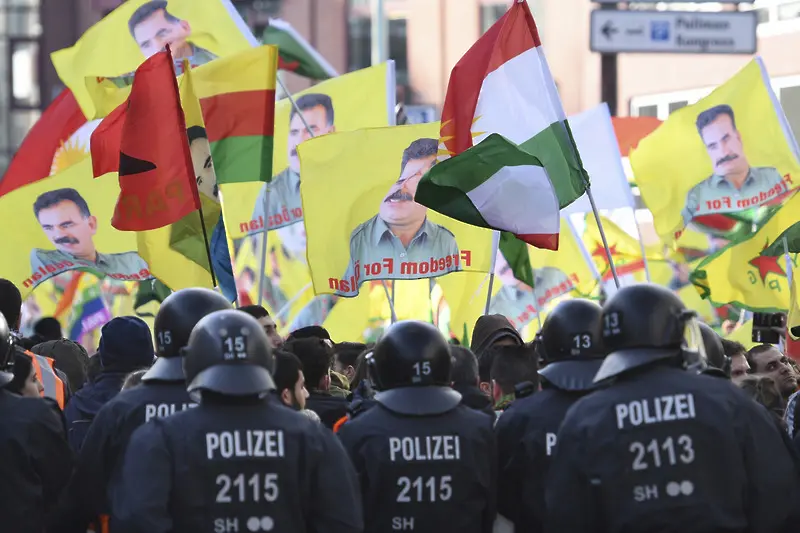 15 000 кюрди протестират в Кьолн