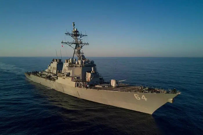 САЩ изпращат послание на Русия, като демонстрират сила в Черно море
