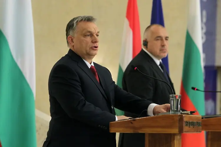 Орбан: Миграцията е опасна за живота, сигурността и европейската християнска култура