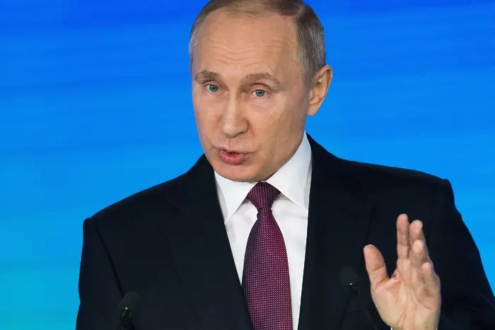 Политиката на Путин: Обикни ме или ще те фрасна