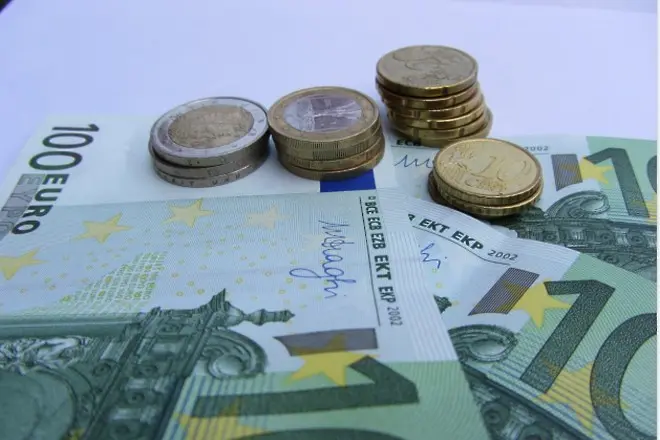 Как би се отразила на България европейска минимална заплата?