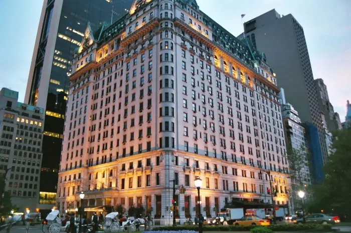 Иранци купуват бижуто на Ню Йорк - хотел 