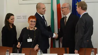 Цветан Цветанов обеща: Комисията по досиетата остава