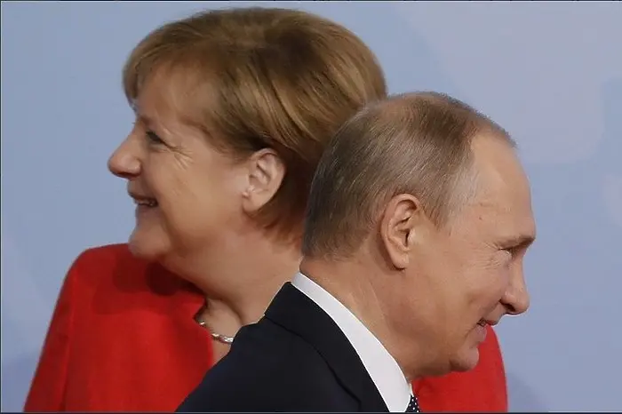 Не, властта на Меркел няма нищо общо с тази на Путин