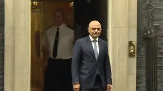 Британският вътрешен министър обран на улицата в Лондон