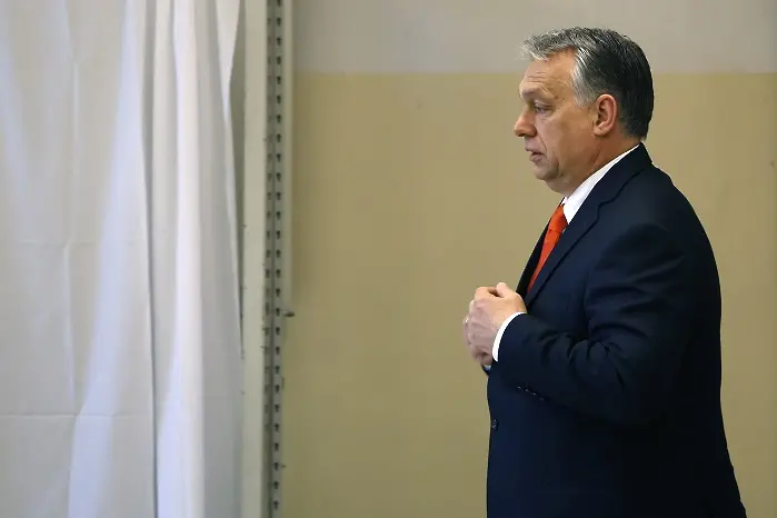 Близък до Орбан пое контрола над влиятелна опозиционна телевизия