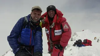 Алпинистът Атанас Скатов: Осиротях. Ще ми липсва Силният бегач в съседния коридор
