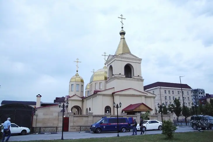 Двама убити при атака над православна църква в Грозни, Русия