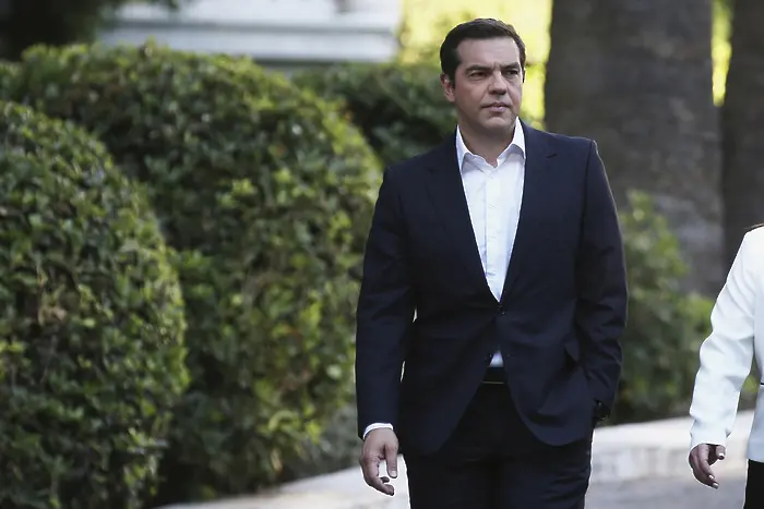 Искат оставката на Ципрас заради Северна Македония